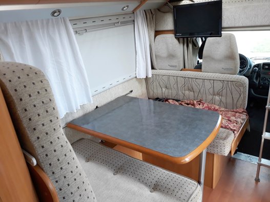 Aluguer de Autocaravana capucino Mobilvetta Design (Fiat) Top Driver (Ducato)