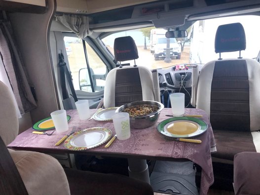 Aluguer de Autocaravana Perfilada Benimar Tessoro 463