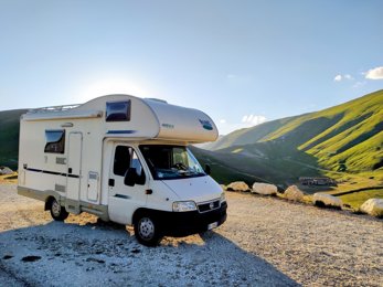 Autocaravana Capuchina Mclouis 430 En alquiler en Hella