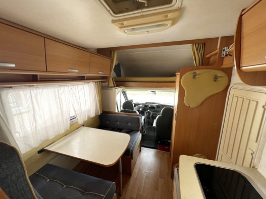 Aluguer de Autocaravana capucino Rimor Katamarano