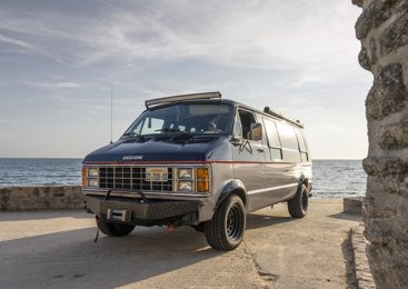 Furgoneta camper Dodge B250 En alquiler en Saint-Nazaire