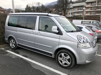 Van Volkswagen T5 2,0 l 140 ch en location à Sallanches