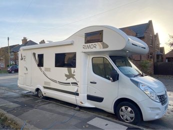 Camping-car Capucine Rimor 9 en location à Dromore