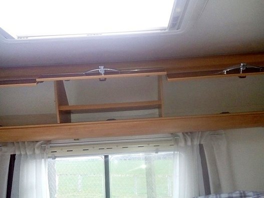 Aluguer de Autocaravana capucino Adria A660Sp