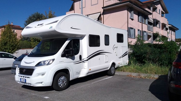 Rental Coachbuilt motorhome