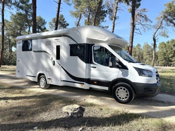 halfintegraal camper Benimar Benimar Tessoro 463 170cv Te huur in Madrid