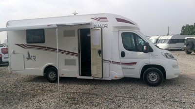 Autocaravana Perfilada Rimor Seal 69 plus En alquiler en El Prat De Llobregat