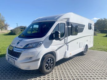 Camping-car Profilé Sunlight Sunlight V 66 Adventure Edition en location à Hartha