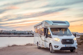 Wohnmobil Teilintegriert Benimar 496 zu vermieten in Faro