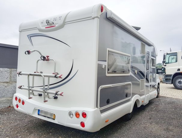 Viaggio del Camper Semintegrale