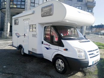 Alkoof camper Genesis Custom 2,2 l 130 ch Te huur in Sobralinho