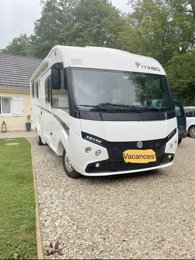 Camping-car Intégral Itineo Mc 740 10Th en location à Saint-Hilaire-Les-Andrésis