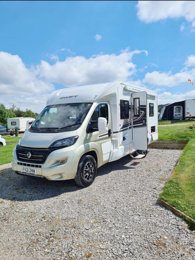 Autocaravana Capuchina Swift 464 champagne En alquiler en Pilsley