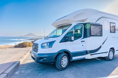 Camping-car Profilé Benimar BENIMAR TESSORO 440UP en location à Granadilla De Abona