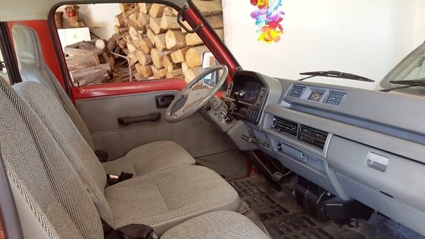 Aluguer de Campervan Bedford Setta