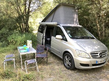 Furgoneta camper Mercedes WESTFALIA En alquiler en Villaz