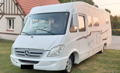 Camping-car Intégral le voyageur lv86lj en location à Saint-Léger-De-Rôtes
