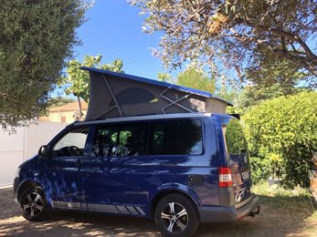 Van California T5 2 l 140 ch en location à Toulon