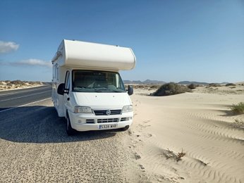 Camping-car Capucine Moncayo Mediterraneo 773 en location à Corralejo