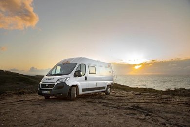 Furgoneta camper YAWAVANS Ducato 2,2 l JTD 130 ch. En alquiler en Lisboa