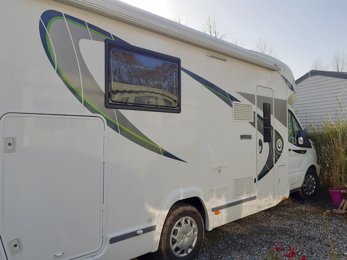 Autocaravana Perfilada Chausson 680 EB En alquiler en Lacrabe