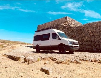 Kastenwagen Volkswagen Crafter 2,0 l 102 ch zu vermieten in Parede