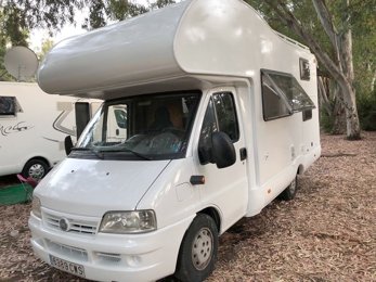 alkoof camper Mclouis Mclouis Te huur in Fuengirola