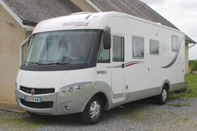 None Rapido 890F For rent in Precilhon