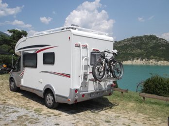 Autocaravana Perfilada Challenger Genesis 30  em aluguer em Annonay