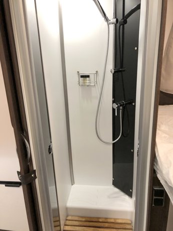 Rental Low profile RV