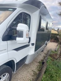 Camping-car Profilé Bürstner T 615 en location à Saint-Paul-De-Varax