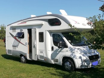 Camping-car Capucine P.L.A P 70 en location à Bérat