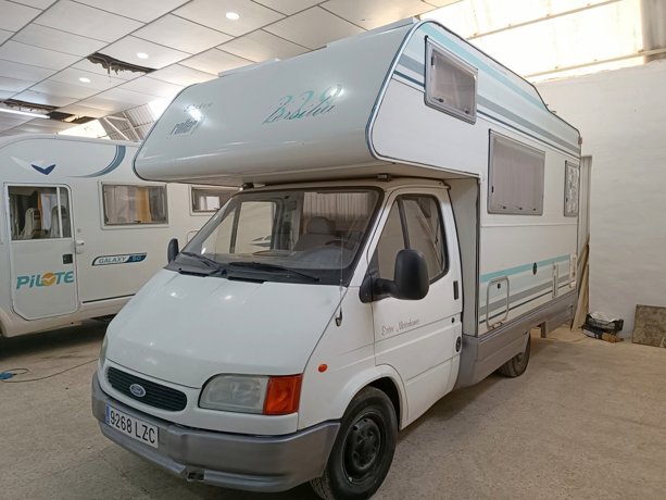 Vermietung von Alkoven Wohnmobil