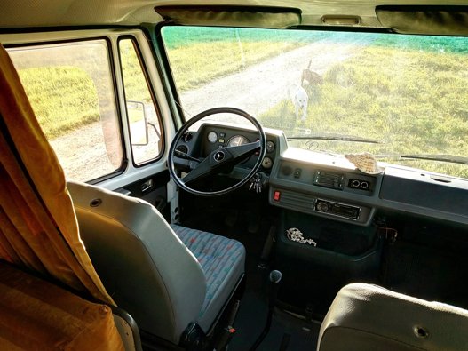 Aluguer de Furgão Mercedes Benz 207/D James Cook