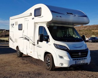 Camping-car Capucine MCLOUIS GLAMYS 26G en location à Boadilla Del Monte