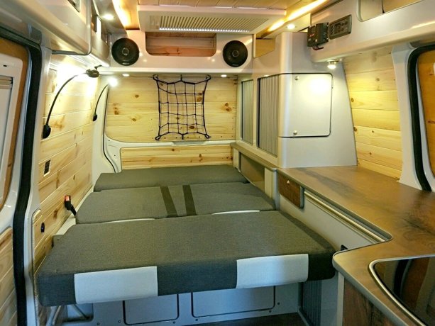 Aluguer de Furgão transformado