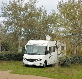 integraal camper Chausson 7018 Eb Te huur in Saint-Gervasy