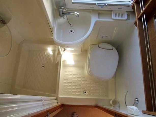 Vermietung von Alkoven Wohnmobil