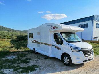 Camping-car Profilé Rimor Kayak 95 Plus en location à Sevilla