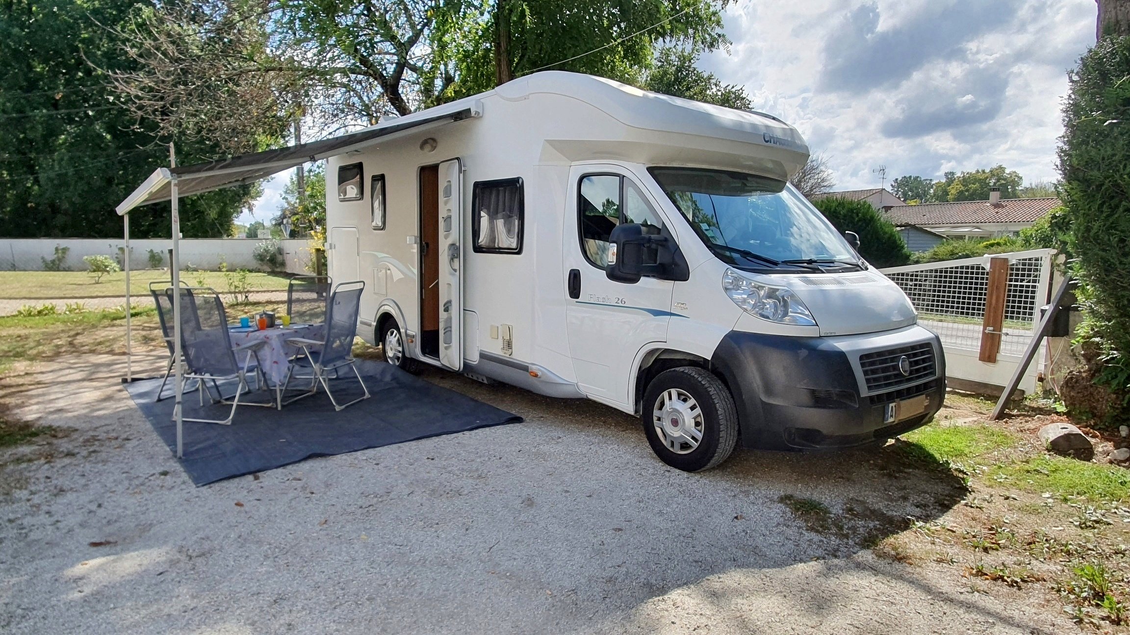 Location van aménagé store charente maritime