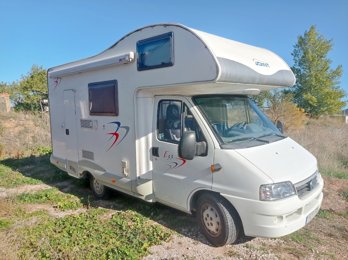 Camping-car Capucine Joint E33 en location à Zaragoza