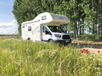 Alkoof camper ROLLER TEAM KRONOS 295 M SPECIAL EDICTION Te huur in Guadalajara