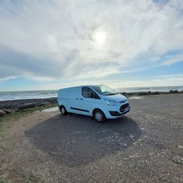 Furgoneta camper Mobilier Nomad Transit Custom 2,0l 105 ch En alquiler en Moëlan-Sur-Mer
