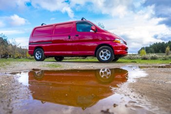 Campervan Toyota Hiace 2.5 D4D For hire in Bueu