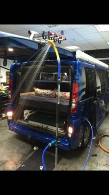 DUCHA DE AGUA CALIENTE 100L.
UNICA!!LA CALIENTA EL MOTOR RAPIDAMENTE