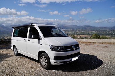 Campervan Volskwagen California Beach em aluguer em Binissalem