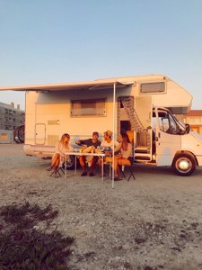 Coachbuilt motorhome rental - João