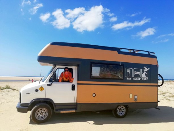 Viaggio del Camper Mansardato