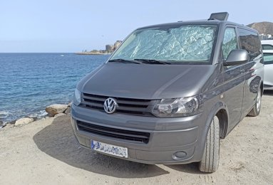 Van Volkswagen T5 2 l 102 ch en location à Las Palmas De Gran Canaria