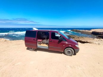 Furgoneta camper Mercedes vito En alquiler en Las Palmas De Gran Canaria